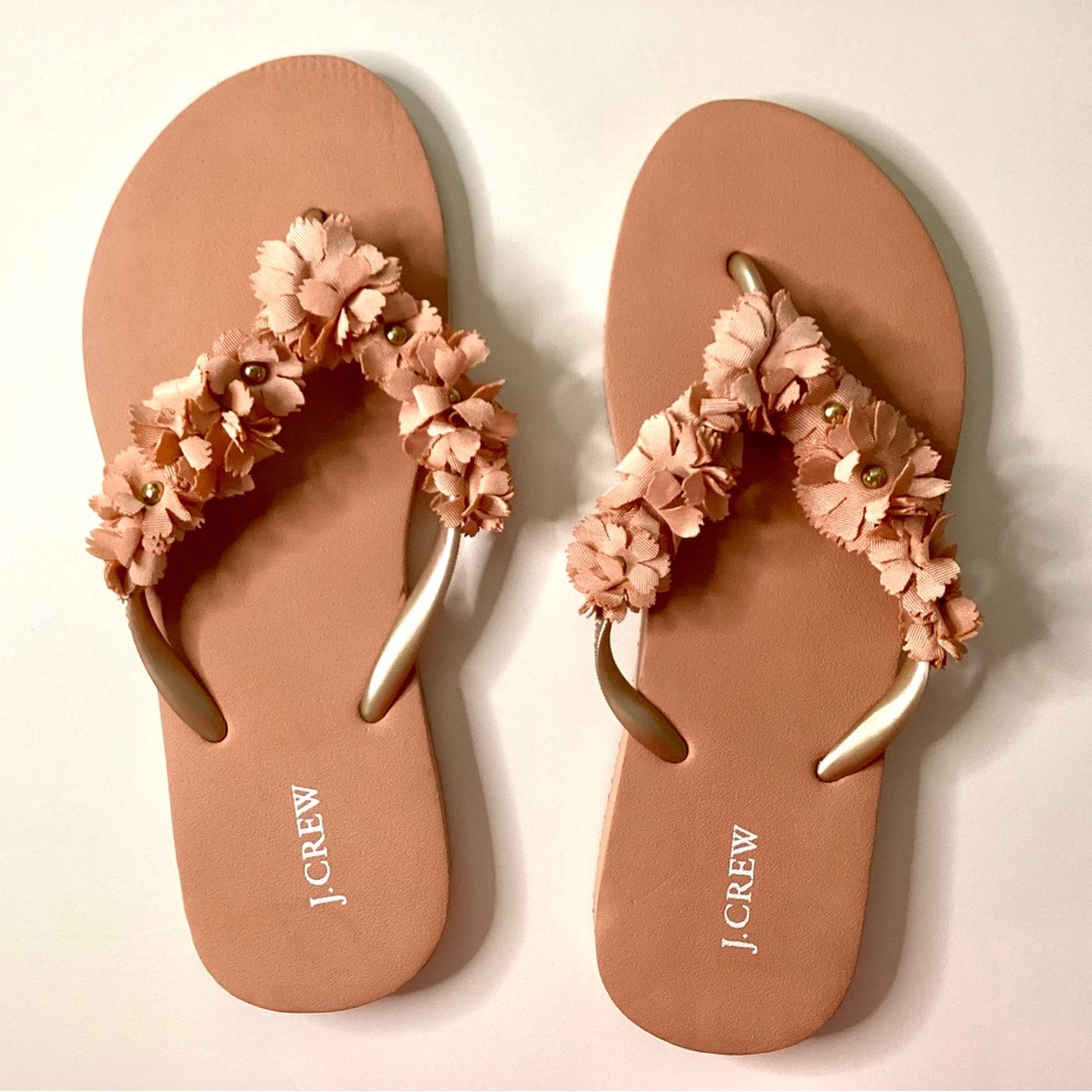 J Crew blush pink rose gold flower flip flops - size 6 - never worn